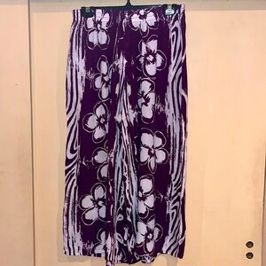 Hilo Hattie the Hawaiian original palazzo pants size medium. Stretch waist band